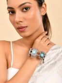 Turquoise color option, Currently selected