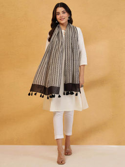 Fabindia - Black Natural Cotton Bagru Printed Stole