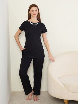 Sweet Dreams - Women's Elegant Solid T-shirt with Pyjama