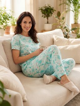Sweet Dreams - Women's Adorable And Cozy Bear Print T-shirt with Pyjama