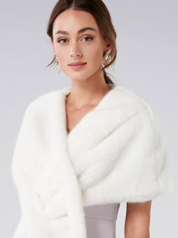 Forever New - Sophia Faux Fur Wrap