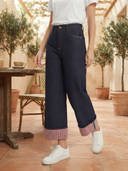 Navy Blue color option, Currently selected