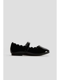 H&M - Girls Black School patent ballet pumps