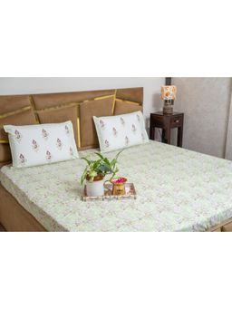 Videksha Home & Lifestyle - Green Floral2 Parcale Bedsheet with 2 Pillow Covers (King)