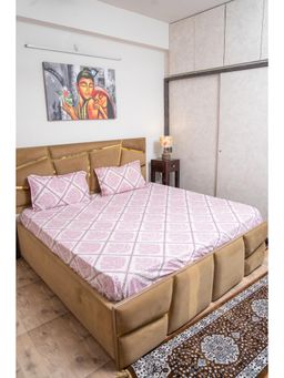 Videksha Home & Lifestyle - Rosy Forever Bedsheet with 2 Pillow Covers (King)