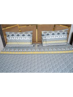 Videksha Home & Lifestyle - Desert Royal Bahar Bedsheet with 2 Pillow Covers (King)