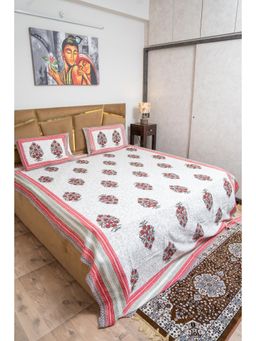 Videksha Home & Lifestyle - Bloomnest Bedsheet with 2 Pillow Covers (King)