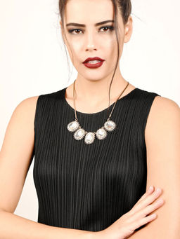 Odette - Elegant White Moon Stone Pendant Necklace