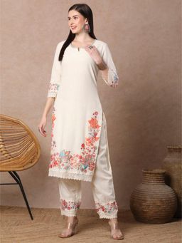 FASHOR - Off White Floral Round Neck Straight Kurta With Pant
