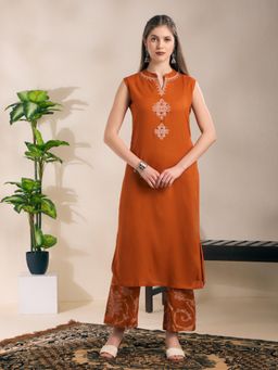 FASHOR - Rust Embroidered Mandarin Neck Regular Kurta With Pant