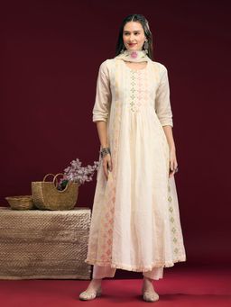 FASHOR - Off White Embroidered Round Neck Regular Kurta Pant With Dupatta