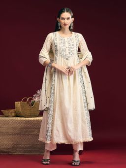 FASHOR - Off White Embroidered Round Neck Regular Kurta Pant With Dupatta