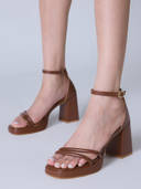 Brown color option, Sold out, Currently selected