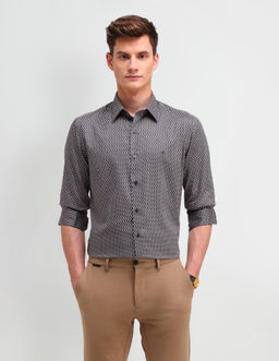 Arrow Newyork - Geometric Black Full Sleeves Collar Neck Shirt