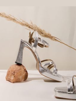 DA NAPPA - Silver Lyumina Platform High Heels
