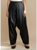 Black color option, Currently selected