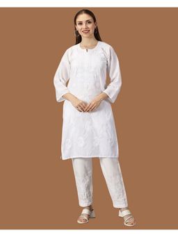 FASHIONABLE CHIKAN HANDIKRAFT - White Semi Cotton Chikankari Embroidered Kurti