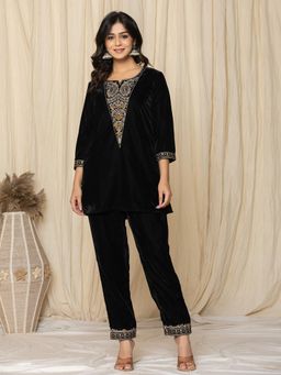 Yufta - Black Velvet Embellished Kurta and Pant (Set of 2)