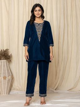 Yufta - Blue Velvet Embellished Kurta and Pant (Set of 2)