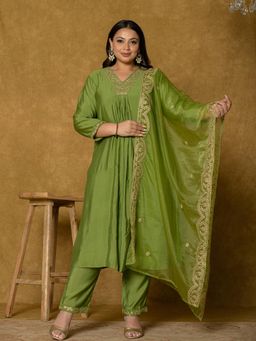 Yufta - Green Silk Embroidered Kurta and Pant with Dupatta (Set of 3)