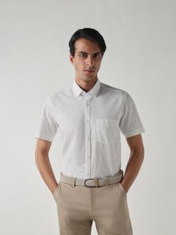 Reid & Taylor - Men White Solid Half Sleeves Shirt