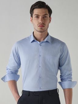 Reid & Taylor - Men Blue Textured Full Sleeves Shirt