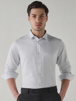 Reid & Taylor - Men White Checks Full Sleeves Shirt