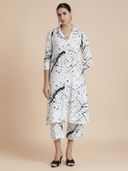 Off White color option, Sold out, Currently selected