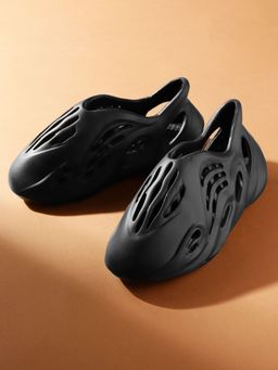 Truffle Collection - Black Self Design Sneakers