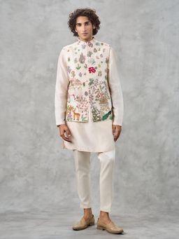 Twamev - Elegant Cream Kurta with Pant and Jacket