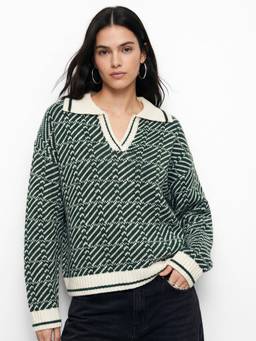Outzidr - Green Geometric Jacquard Polo Sweater