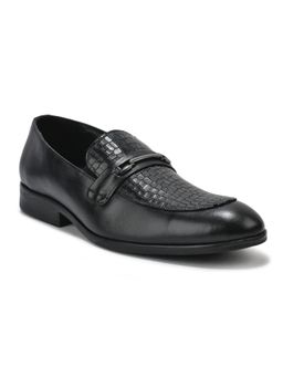 WOODLAND - Formal Wear Softy Crust Black Loafers For Men