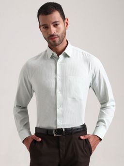 JadeBlue - Green Pure Cotton Solid Casual Shirt