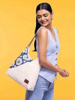Zouk - Women Blue Regular Tote Bag