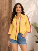Yellow color option, Currently selected