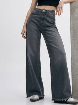 Outzidr - Grey Mid Rise Straight Fit Everyday Denim Jeans
