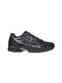 Black color option, Sold out, Currently selected