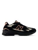 Black color option, Sold out, Currently selected