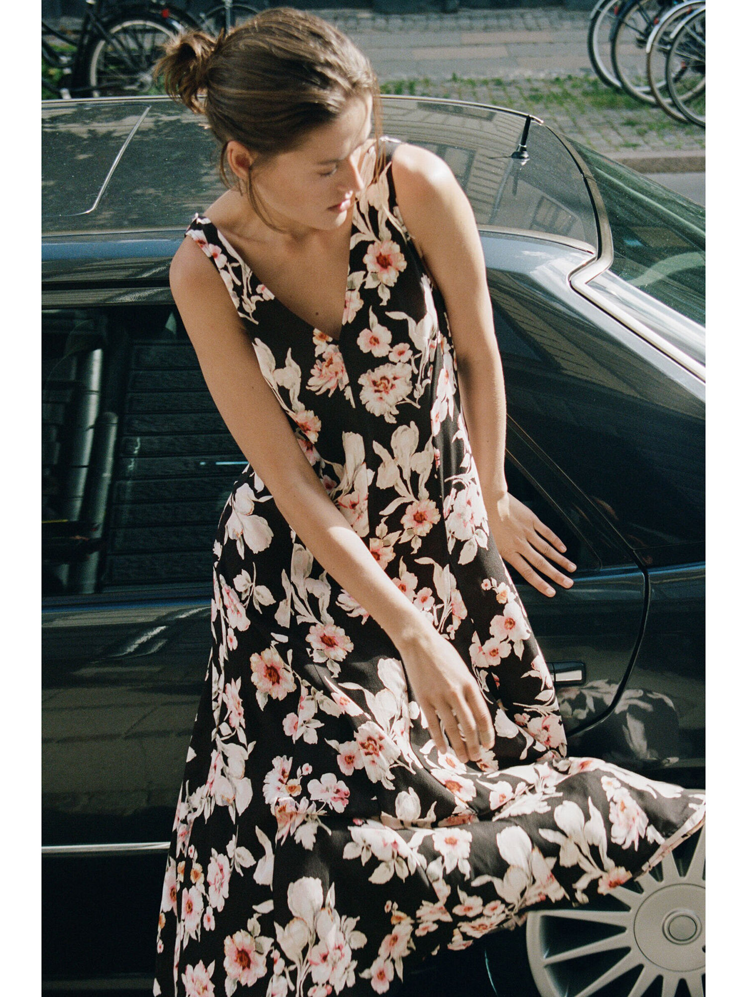 h&m Women Black Godet-pleated Crape dress-picture-39