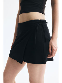 H&M - Women Black Wrap mini skort