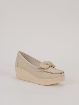 SCENTRA - Women Cream Loafers