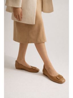 SCENTRA - Women Brown Ballerina