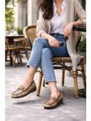 Brown color option, Currently selected