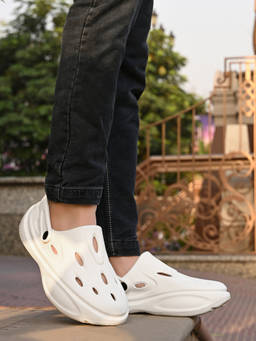 Off Limits - Men White Coronado Clogs