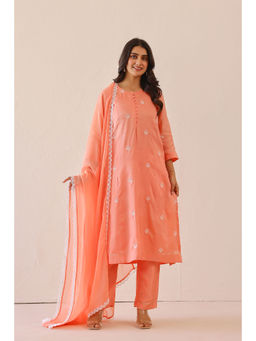 Masoomm - Peach Calla Embroidered Kurta with Pant and Dupatta (Set of 3)