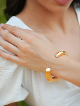 VARNIKA ARORA - Hexa White Enamel Gold Cuff