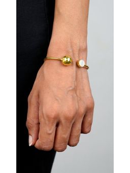 VARNIKA ARORA - Let's Disco Shimmer Bangle