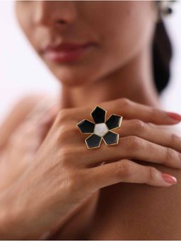 VARNIKA ARORA - La Fiore Willow Black Ring