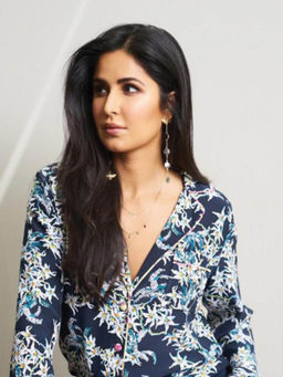 VARNIKA ARORA - Katrina Kaif In Beeline Gold Plated Earrings
