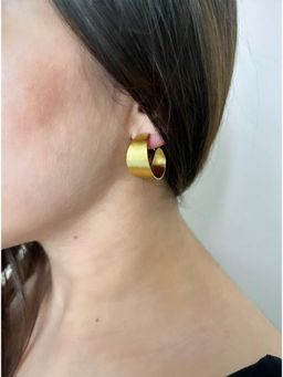 VARNIKA ARORA - Gold Plated Siphon Hoops